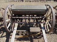 Semeuse ancienne 2 (ph. F. Mrugala, St Jean de Touslas)(3)